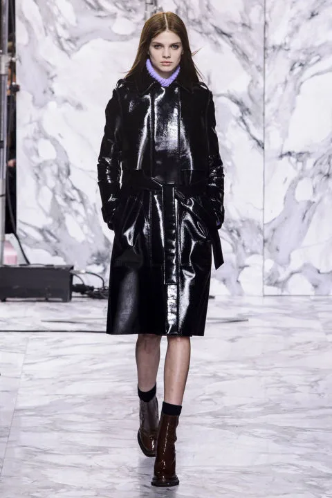 áo khoác nữ bằng da của Carven