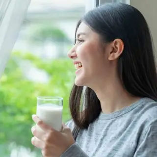 lợi ích và tác hại uống sữa đậu nành