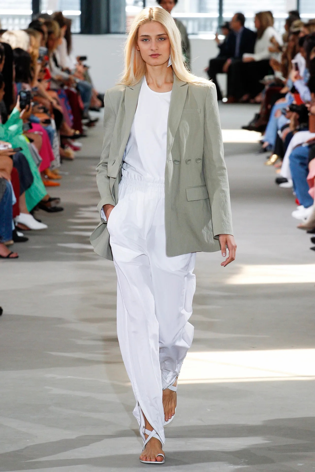 5 BST nổi bật trong ngày trình diễn thứ ba của NYFW SS 2018