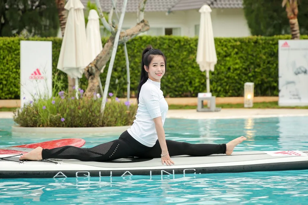 ADIDAS cùng hàng loạt gương mặt hot trổ tài chinh phục bộ môn Yoga trên nước mới lạ. ADIDAS cùng hàng loạt gương mặt hot trổ tài chinh phục bộ môn Yoga trên nước mới lạ.