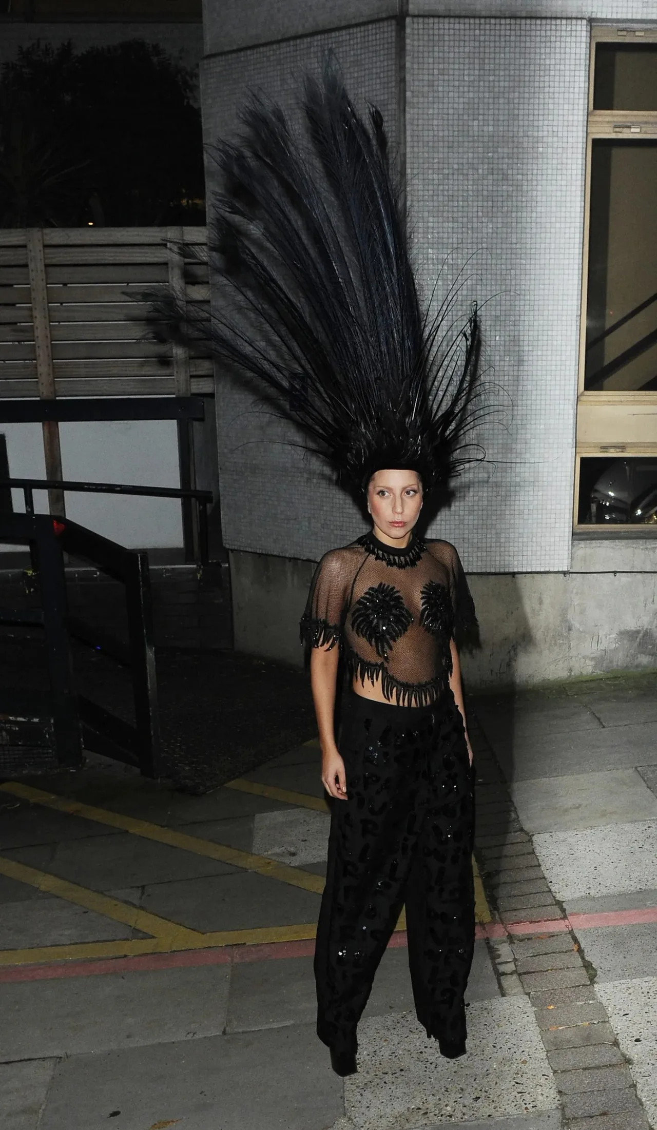 lady gaga phụ kiện đội đầu
