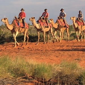 Du lịch Úc: Mùa xuân ngược ở Ayers Rock