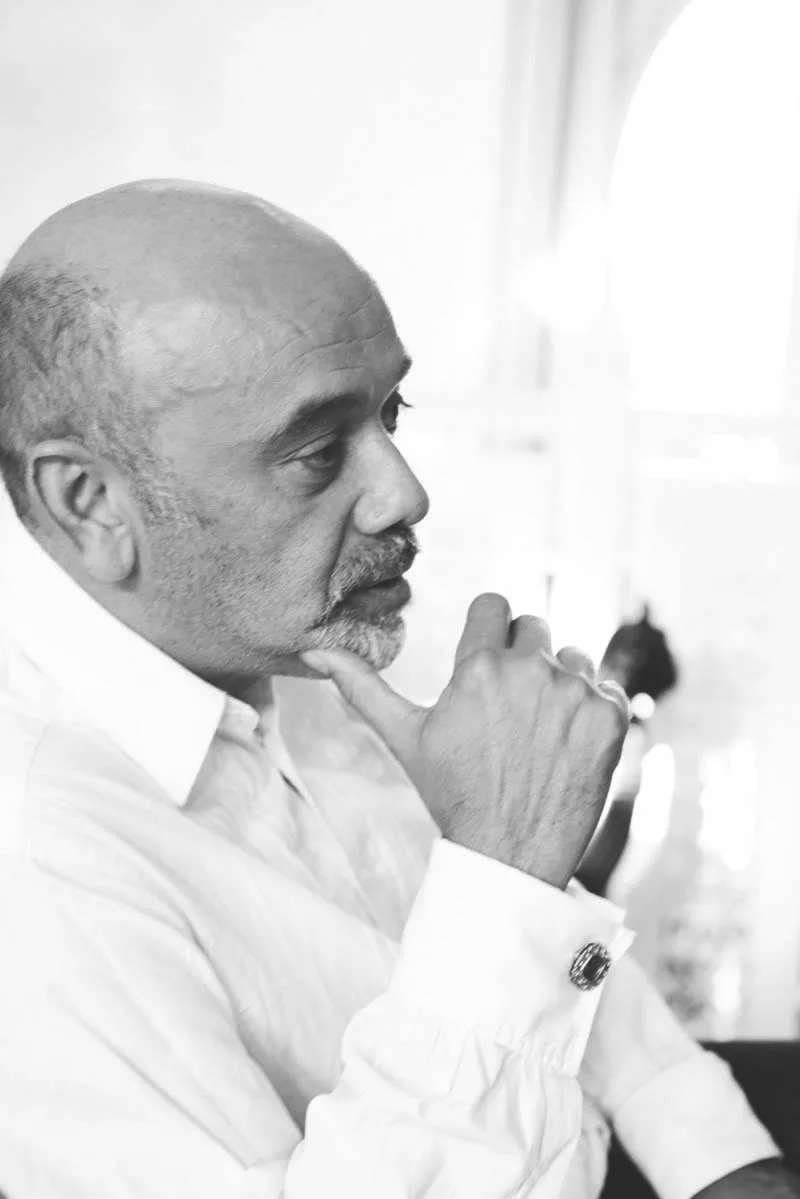 Khám phá tủ đồ của "ông hoàng giày đế đỏ" Christian Louboutin