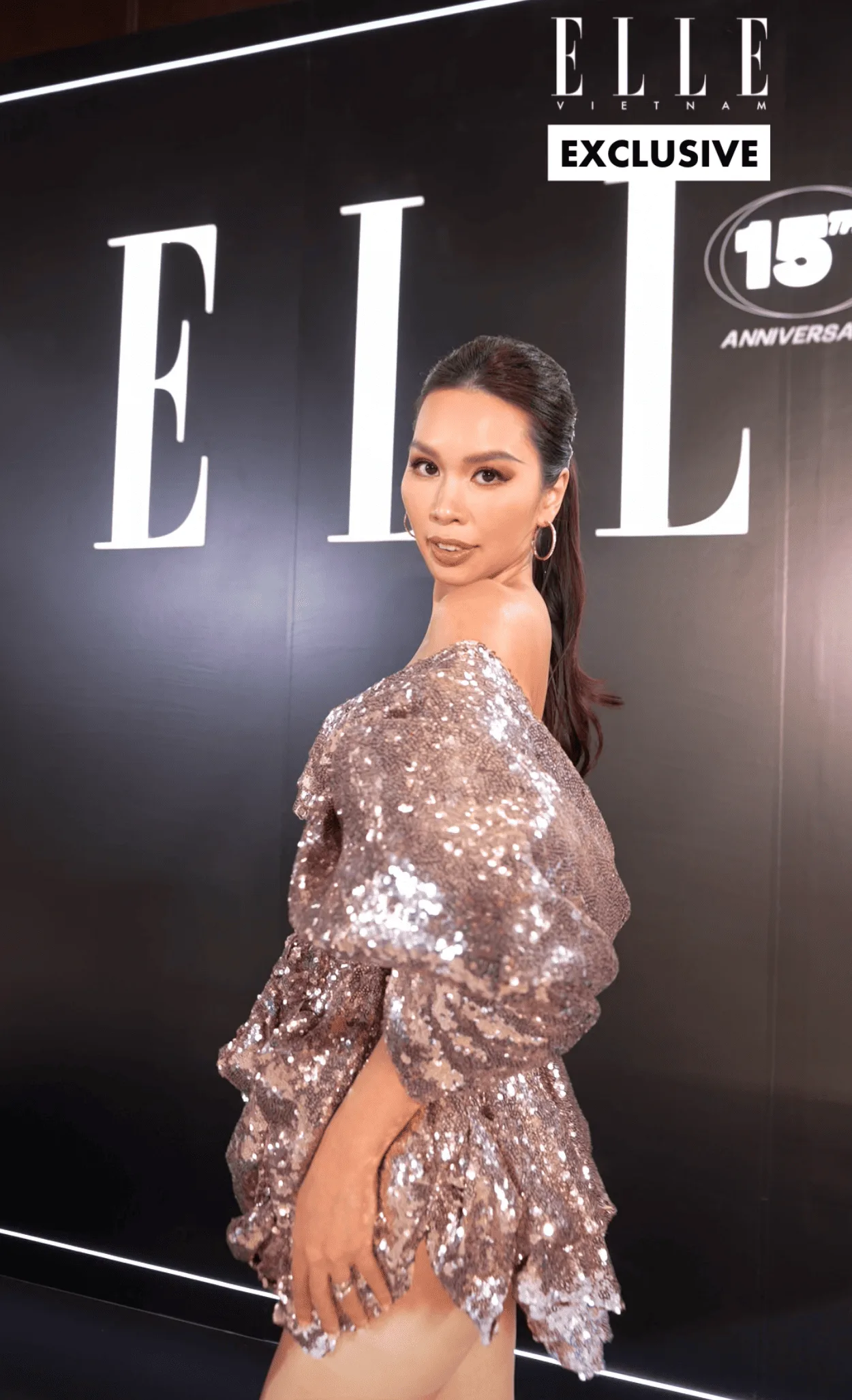 siêu mẫu Hà Anh diện đầm sequins
