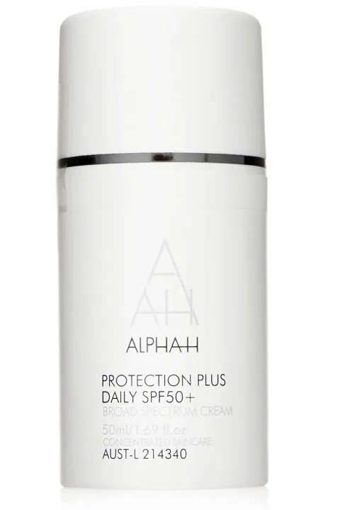 Kem dưỡng ẩm chống nắng Protection Plus Daily Moisturiser SPF50 kem-duong-am-chong-nang-elle-vn-alpha-h