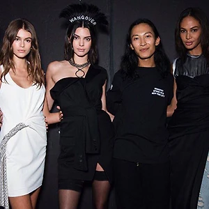 Alexander Wang Spring 2018: Vũ khúc biến tấu của mùa xuân