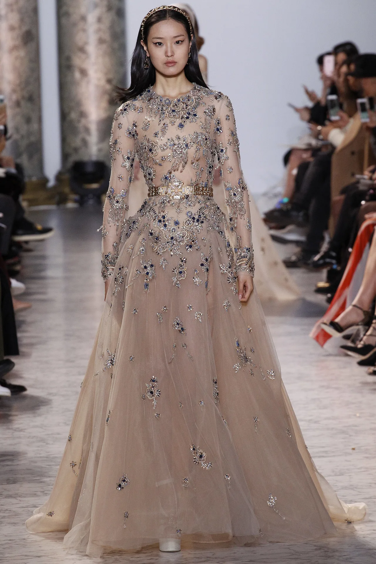Những BST nổi bật tại tuần lễ Haute Couture Xuân-Hè 2017 - ELLE VN