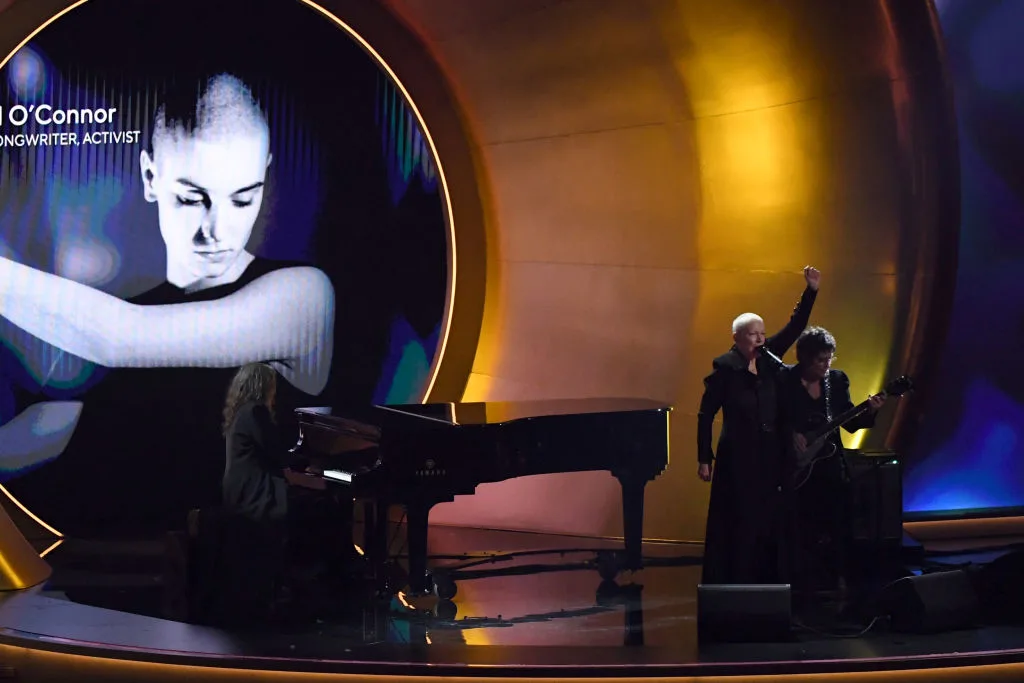 tri ân nghệ sĩ quá cố tại grammy