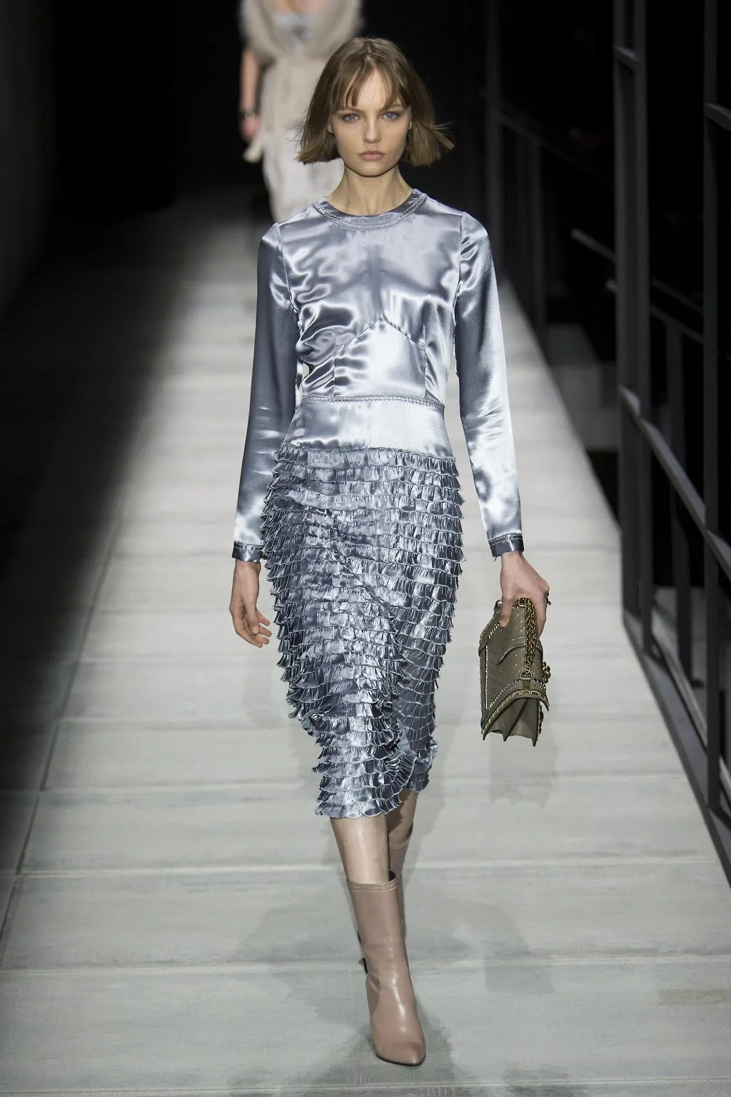 BST của thương hiệu Bottega Veneta mùa Thu 2018: Cuộc ngoại xâm đầy tham vọng của nhà mốt xa xỉ nước Ý BST của thương hiệu Bottega Veneta mùa Thu 2018: Cuộc ngoại xâm đầy tham vọng của nhà mốt xa xỉ nước Ý