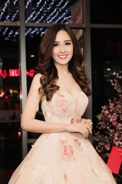 Mai Phương Thúy năm 2016
