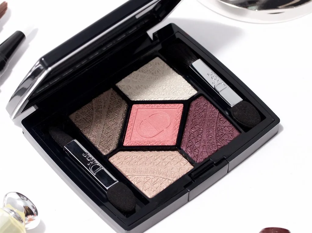 Top 10 bảng màu mắt tuyệt đẹp cho mùa thu - Dior - ELLE VN