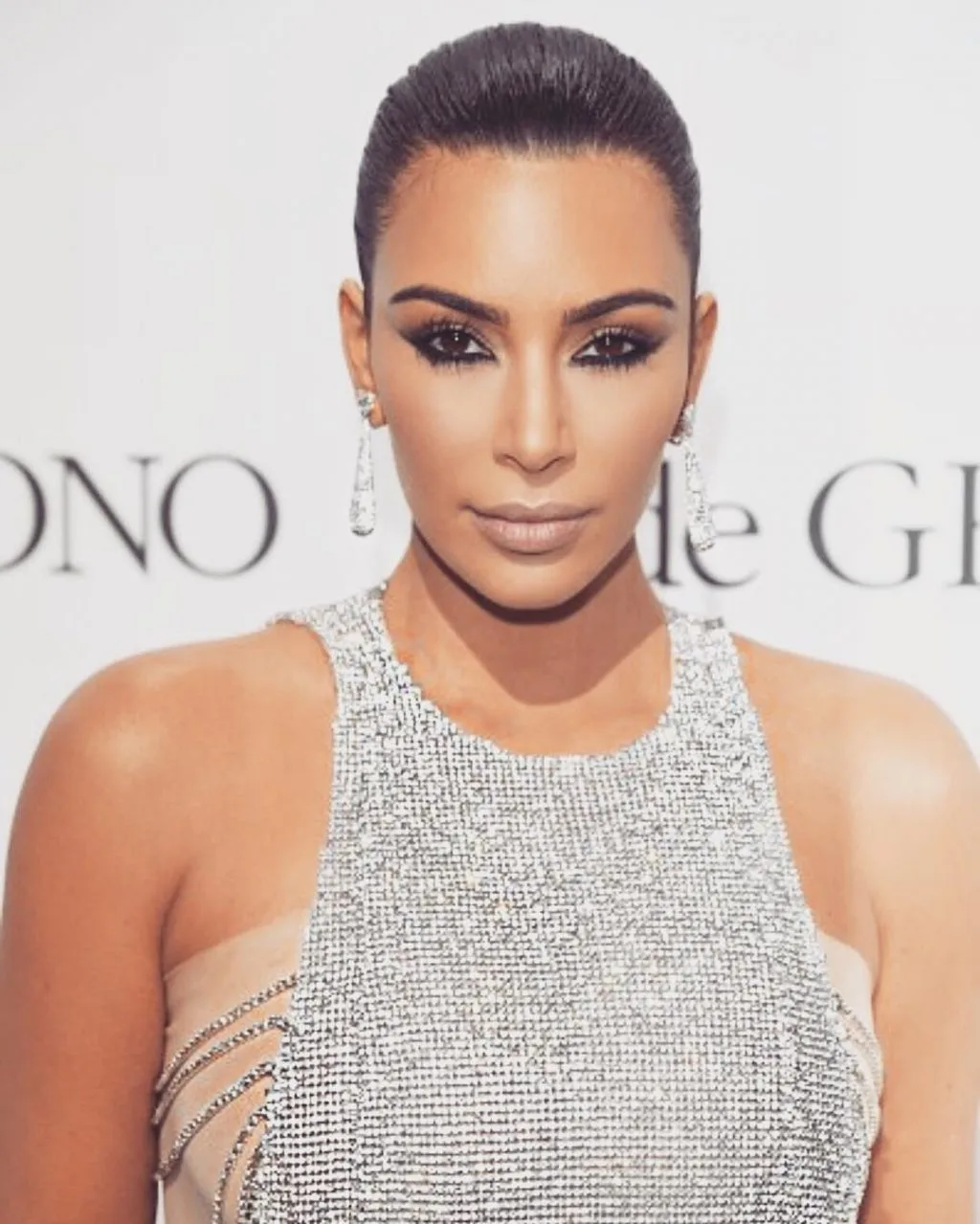 Những phong cách trang điểm ấn tượng của Kim Kardashian Học hỏi bí kiếp trang điểm ấn tượng của Kim Kardashian