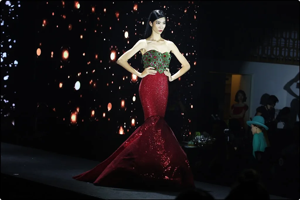 Đại tiệc kỷ niệm 9 năm của Tập đoàn CMG.ASIA - Đại tiệc của người nổi tiếng - bst Lý Quý Khánh