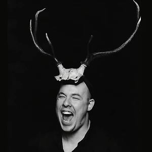 Từ A đến Z về NTK Alexander McQueen
