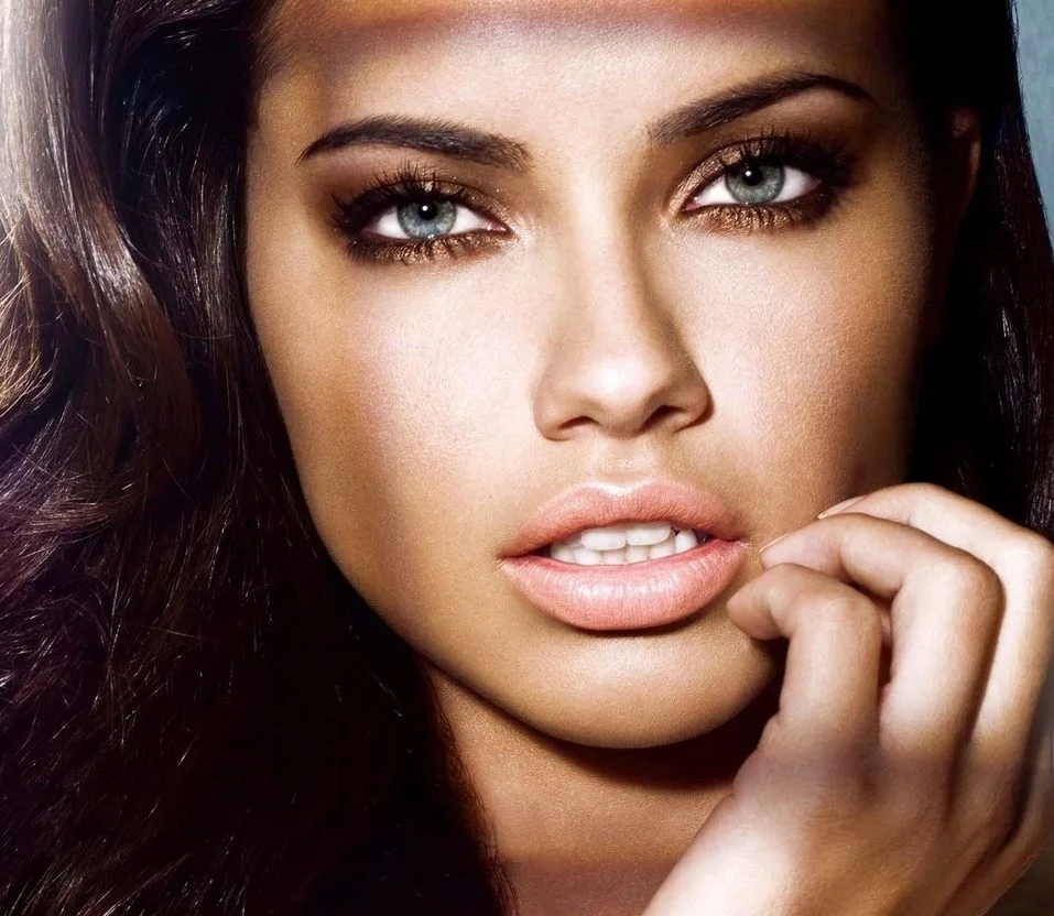 Tuyên ngôn làm đẹp kinh điển dành cho các nàng Thiên thần Victoria's Secret Adriana Lima