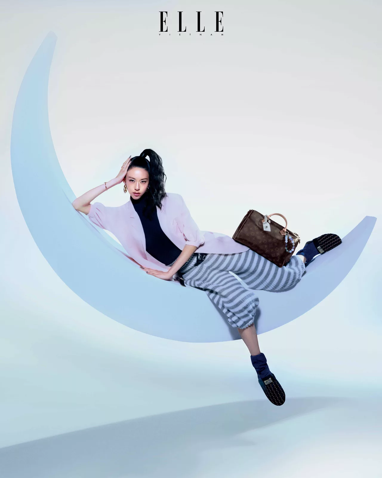 Ninna Yanin mặc trang phục và trang sức từ Louis Vuitton trên ELLE Việt Nam 9