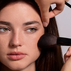 những lỗi sai makeup khiến bạn già hơn