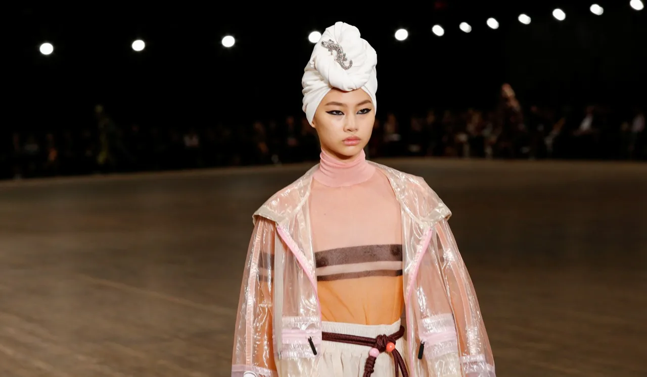 10 Điểm nổi bật tại NYFW mùa Xuân 2018 10 Điểm nổi bật tại NYFW mùa Xuân 2018