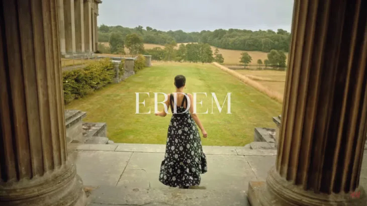 ERDEM vẫn giữ nguyện sự lãng mạn thương hiệu của mình khi hợp tác với H&M
