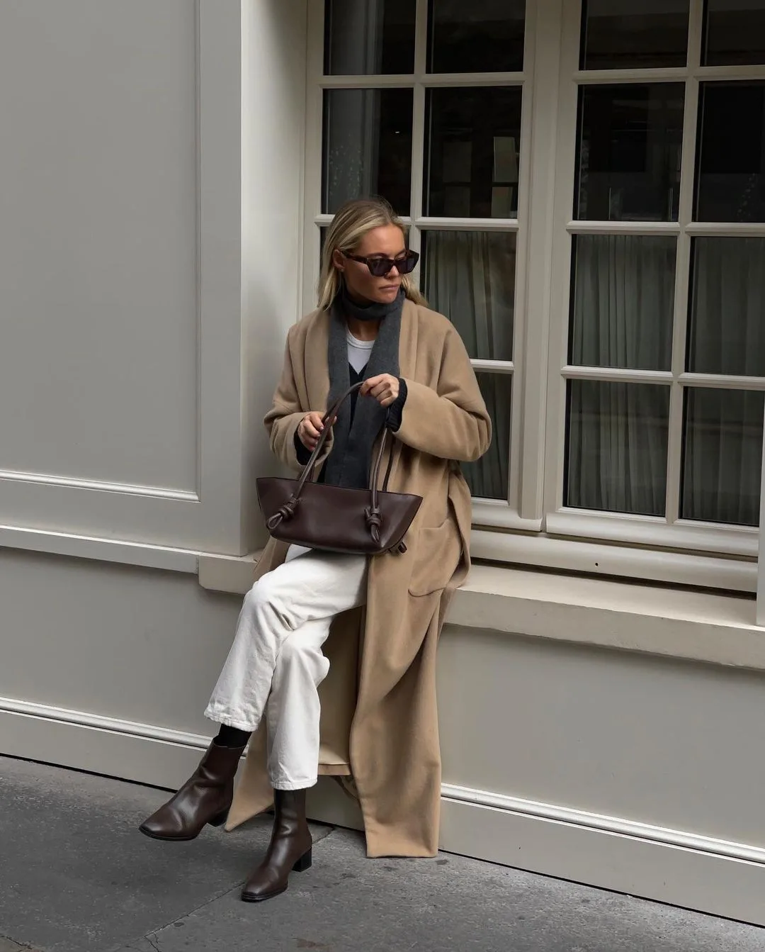 clairerose diện cardigan