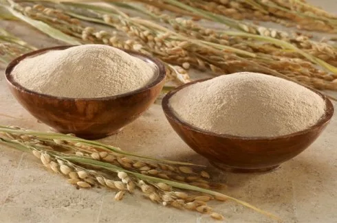 ELLE giới thiệu bí quyết làm trắng da toàn thân với cám gạo
