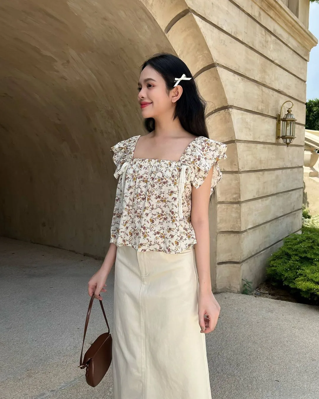 mieufashionista áo cổ vuông hoa nhí