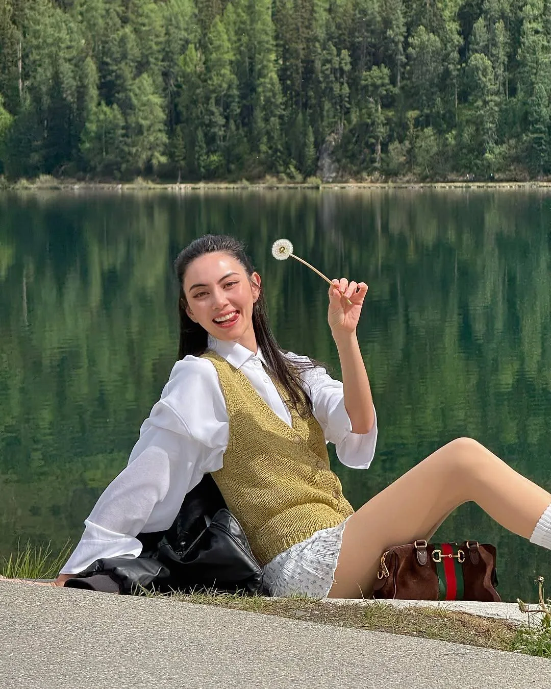 Mai Davika trong chuyến du lịch Châu Âu