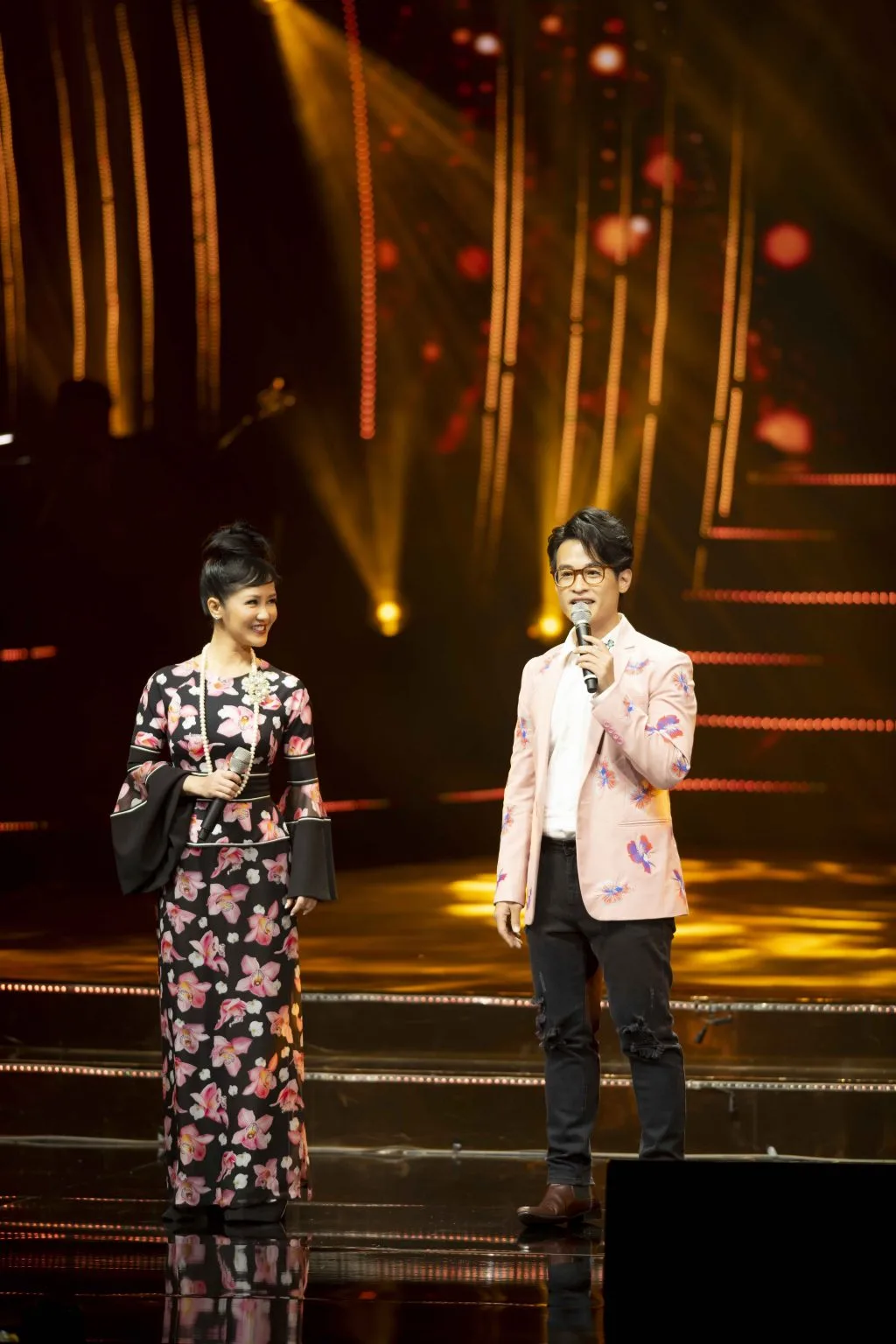 Đại sứ thương hiệu Menard Hà Anh Tuấn trong Đại nhạc hội Son 3 Đại sứ thương hiệu Menard Hà Anh Tuấn trong Đại nhạc hội Son 3