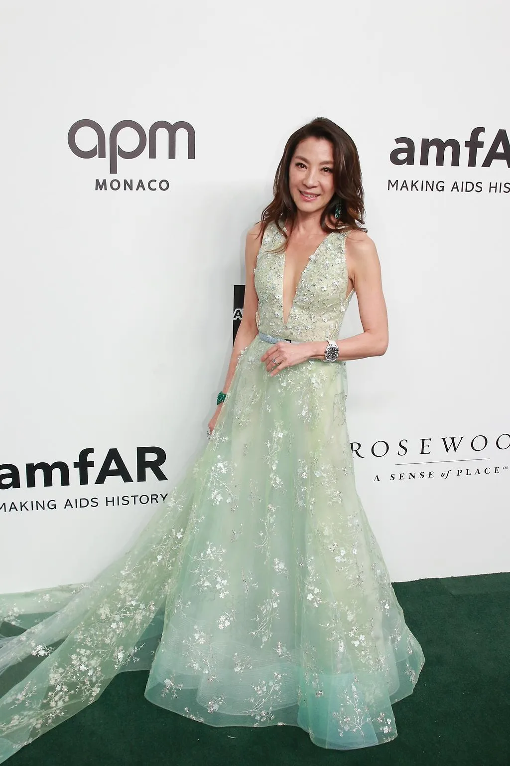 dương tử quỳnh amfar 2022