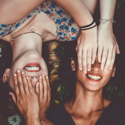 Lời đáp cho câu hỏi "Có nên nặn mụn không?"