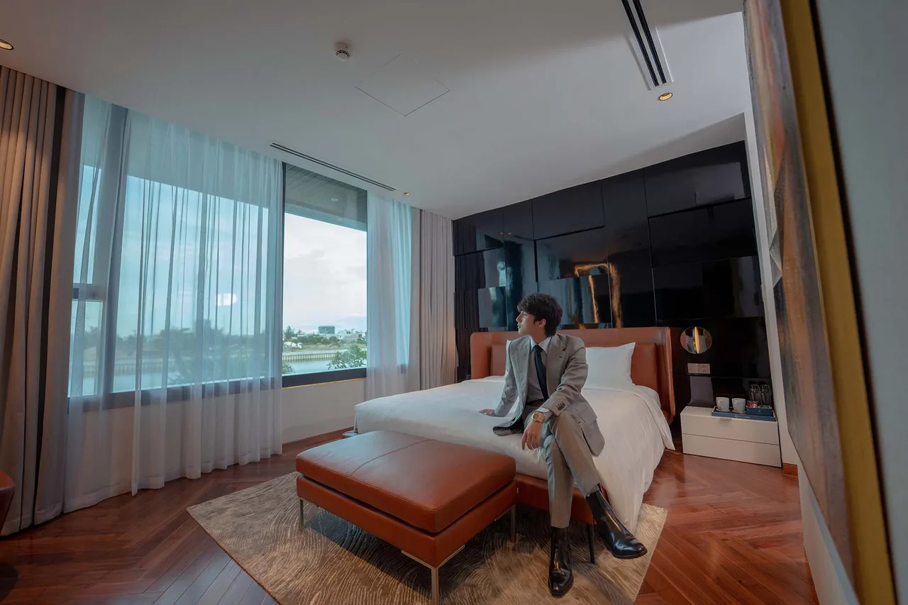 Sơn Tùng M-TP tại Regal Complex