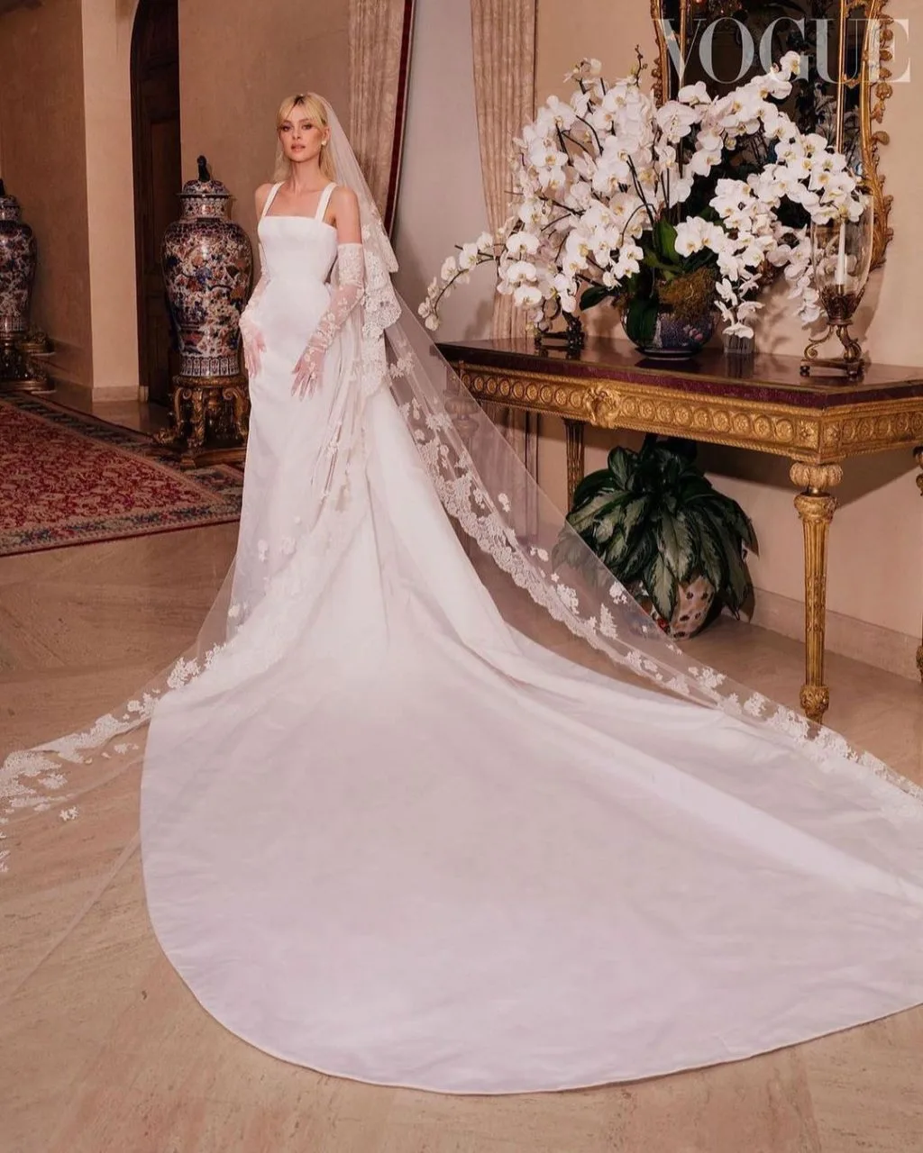 vẻ đẹp cổ điển của Nicola Peltz vẻ đẹp cổ điển của Nicola Peltz