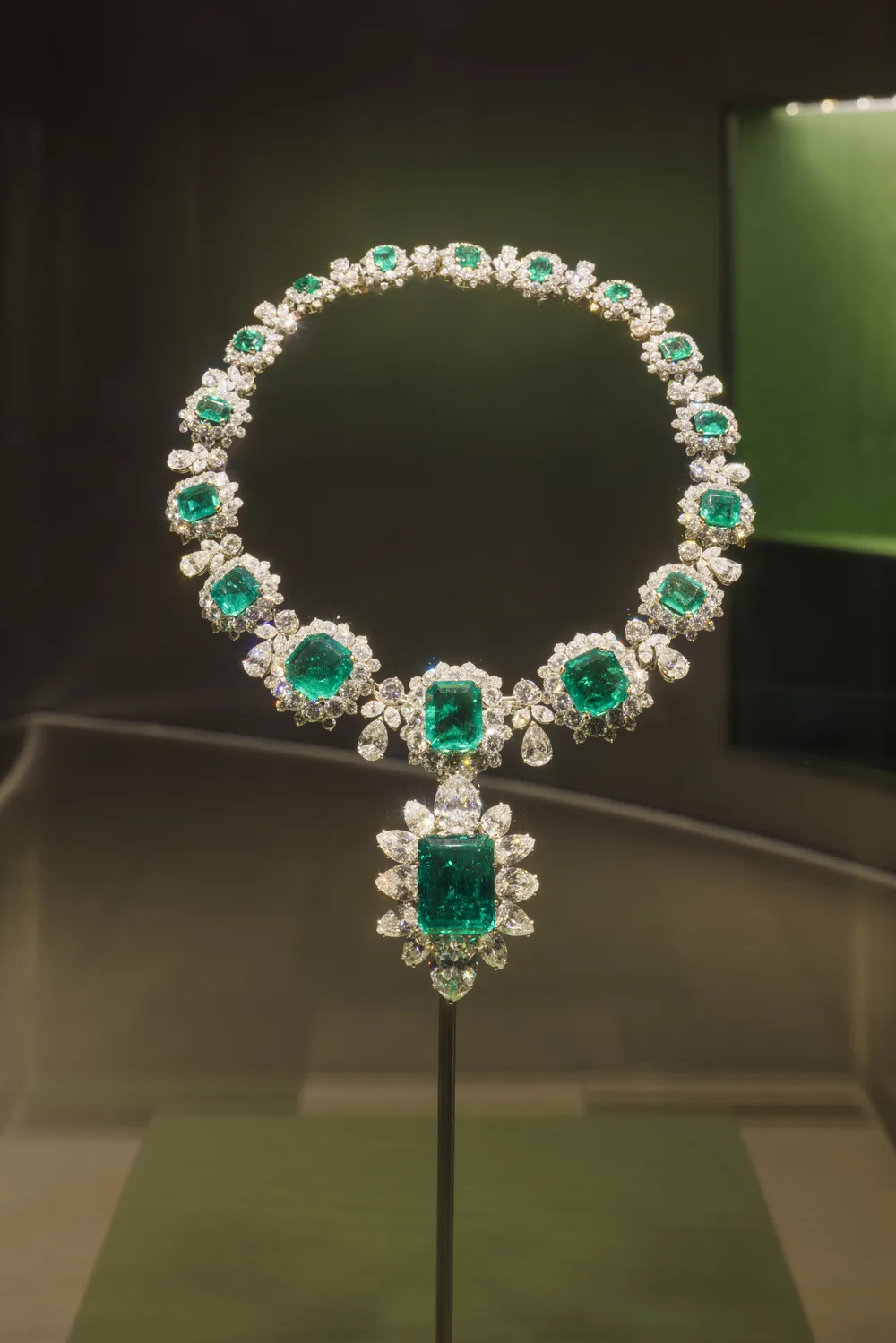 Vòng cổ Bvlgari Kaleidos