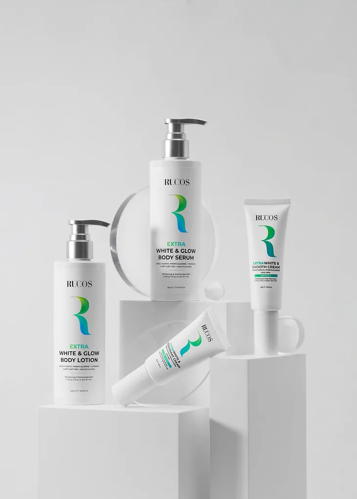 Dòng sản phẩm Extra White gồm 4 sản phẩm chăm sóc da cơ thể với hoạt chất làm trắng chính Undecylenoyl Phenylalanine. Dòng sản phẩm Extra White gồm 4 sản phẩm chăm sóc da cơ thể với hoạt chất làm trắng chính Undecylenoyl Phenylalanine.