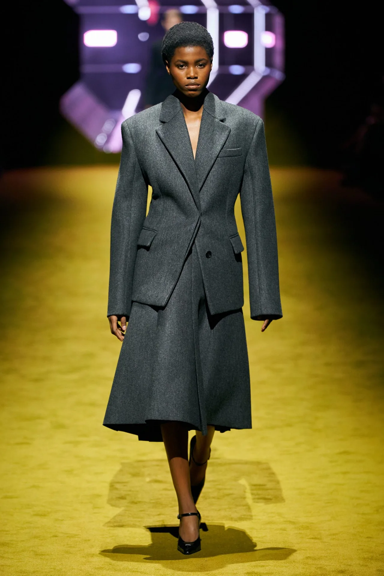 Prada Thu Đông 2022 look 11