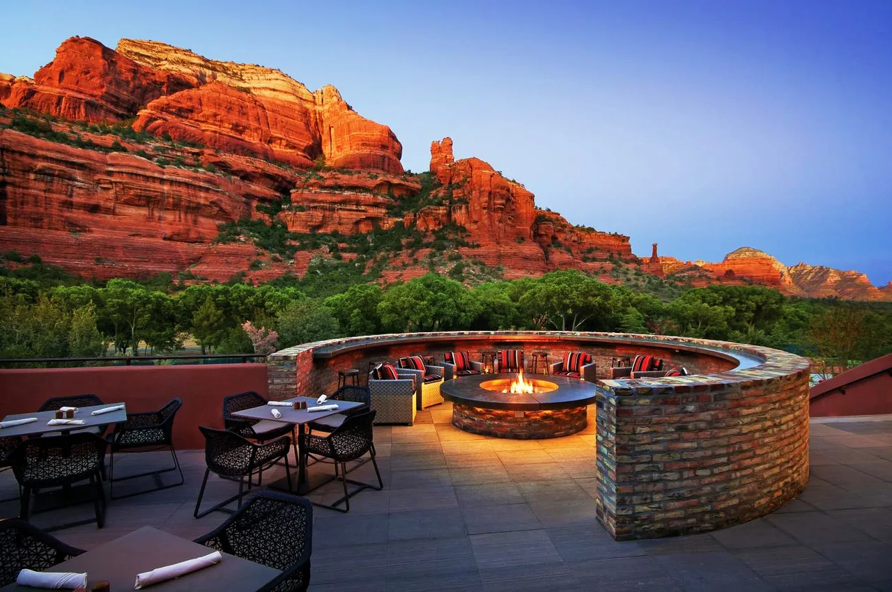 Sedona cung hoàng đạo