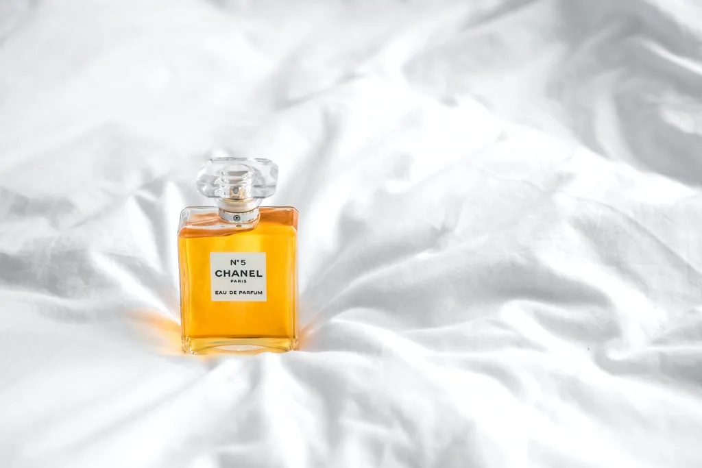 Chanel N°5 - Hương nước hoa dành cho mẹ. Chanel N°5 - Hương nước hoa dành cho mẹ.