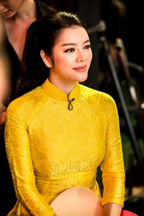 Lý Nhã Kỳ trổ tài vũ đạo trong "Bí mật đêm Chủ Nhật"-10