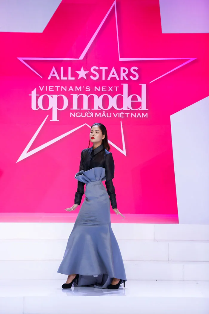 Top 3 Vietnam's Next Top Model 2017 Top 3 Vietnam's Next Top Model 2017