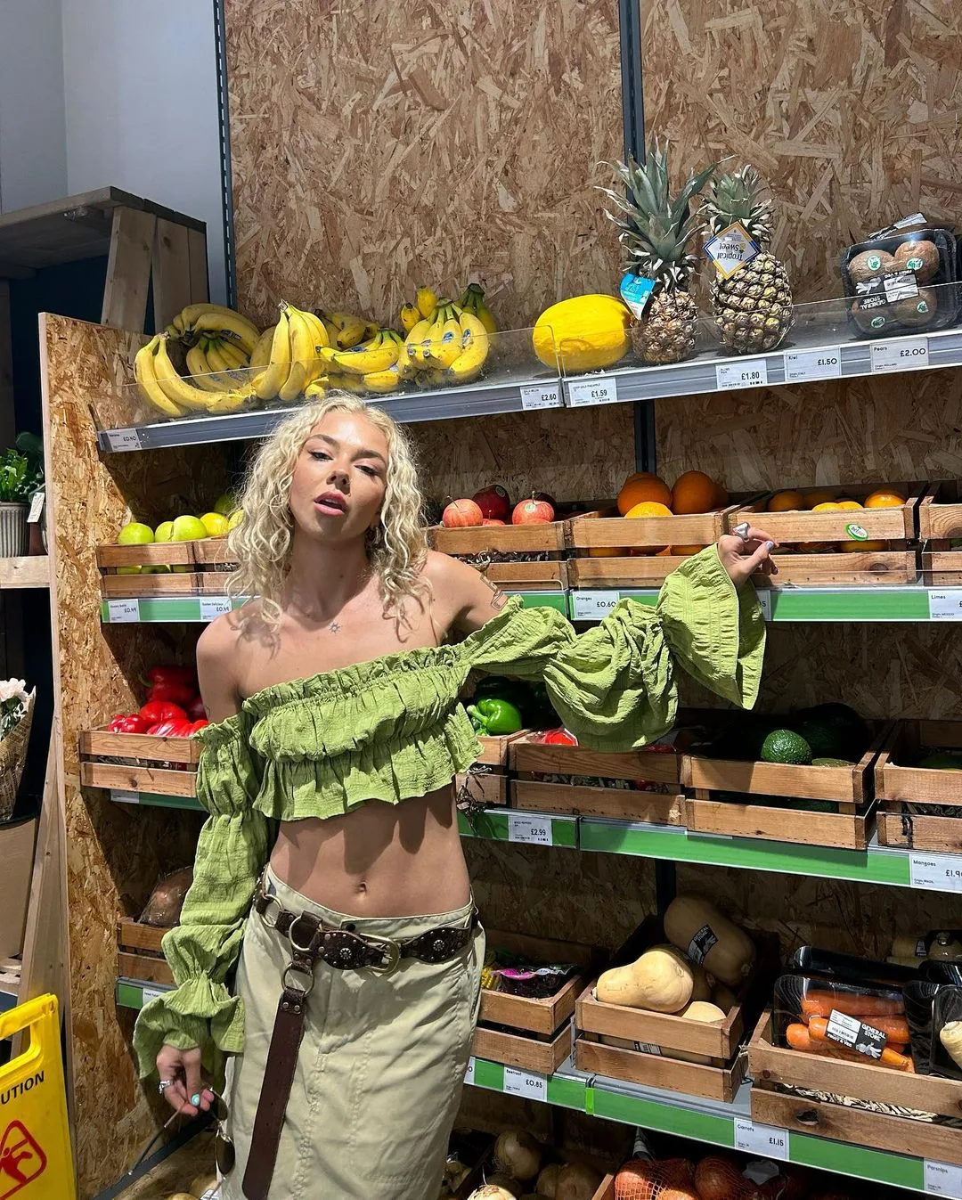 daisybirchall diện croptop bồng bềnh cottagecore