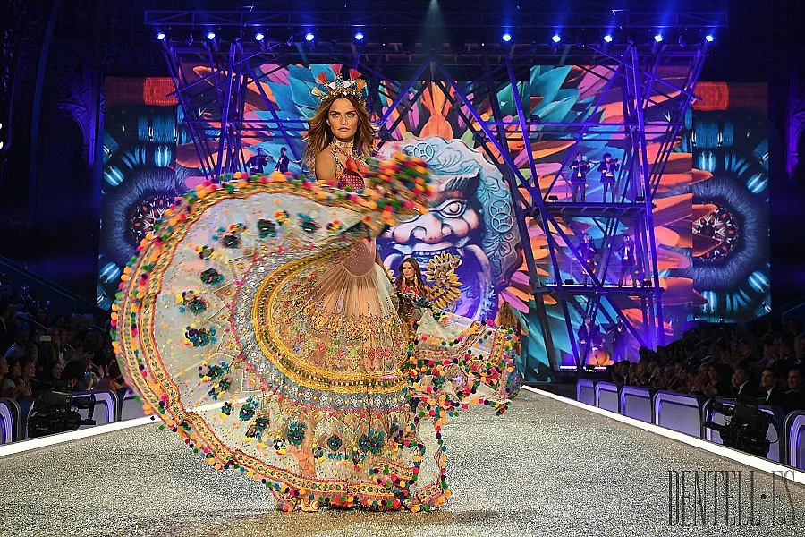 Hình ảnh Victoria’s Secret Show đốt cháy mạng xã hội tuần qua ELLE VN