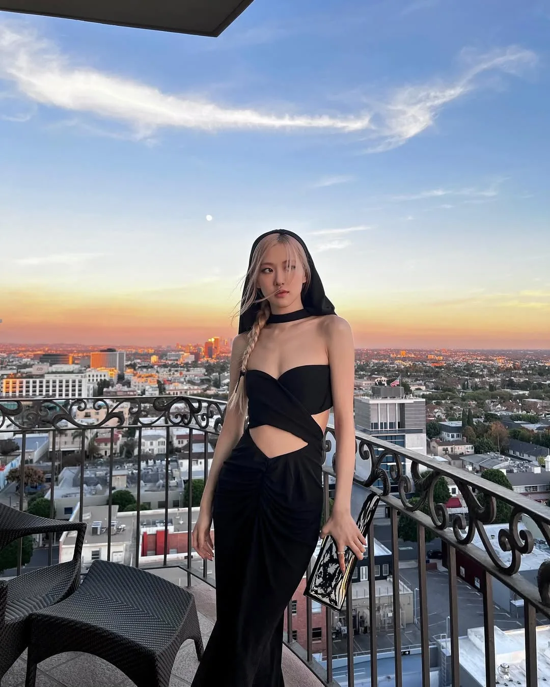 rosé diện trang phục tham dự cannes 23