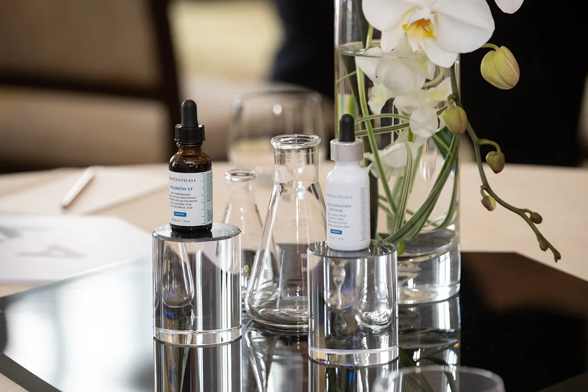 bộ đôi serum làm sáng da từ SkinCeuticals bộ đôi serum làm sáng da từ SkinCeuticals