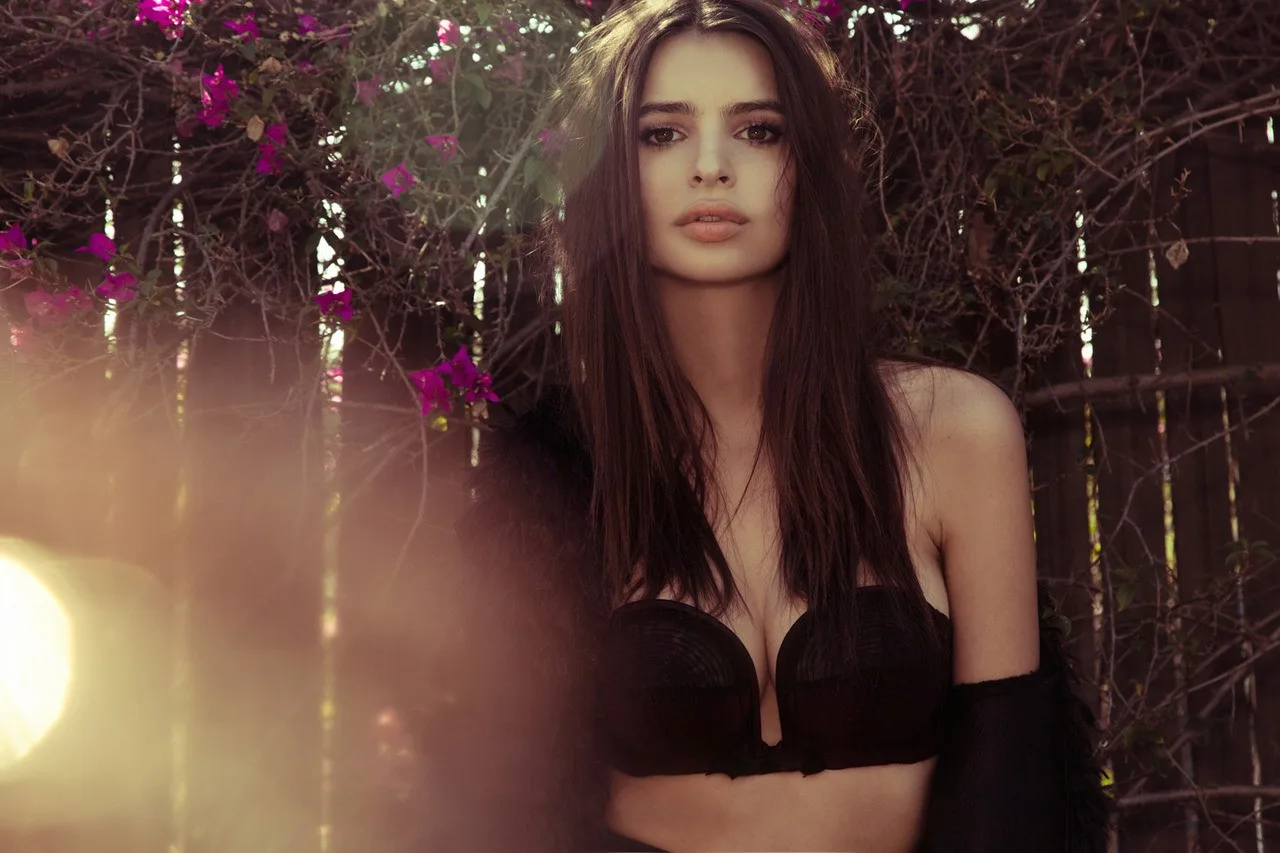 tam-su-tu-emily-ratajkowski-baby-woman 6