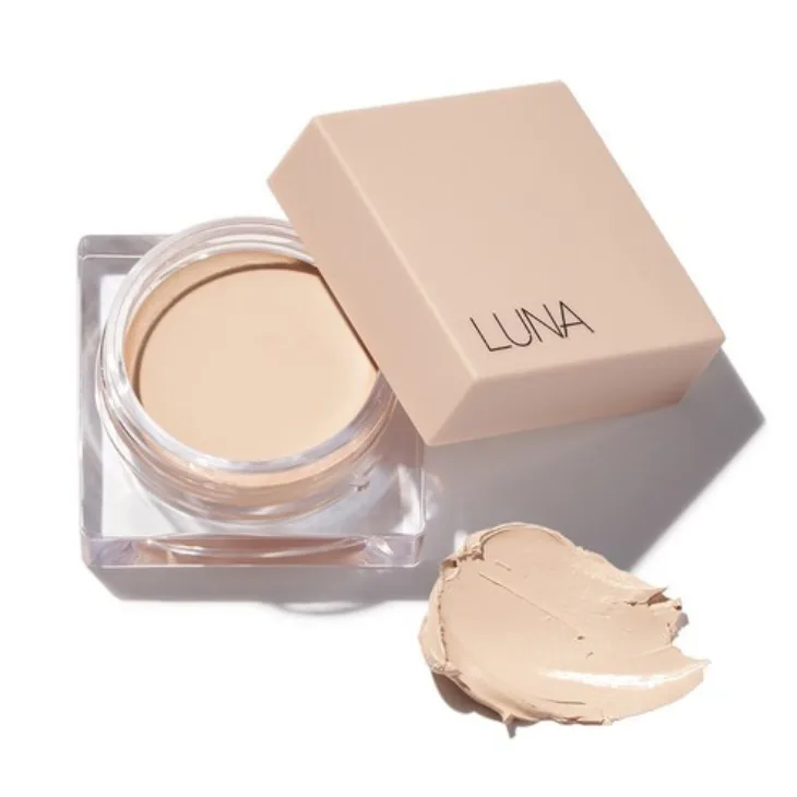 Kem che khuyết điểm Luna mang đến cho bạn một lớp nền mềm mịn. Kem che khuyết điểm Luna mang đến cho bạn một lớp nền mềm mịn.