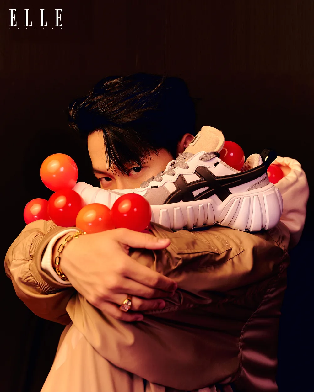 HURRYKNG cùng giày Onitsuka Tiger