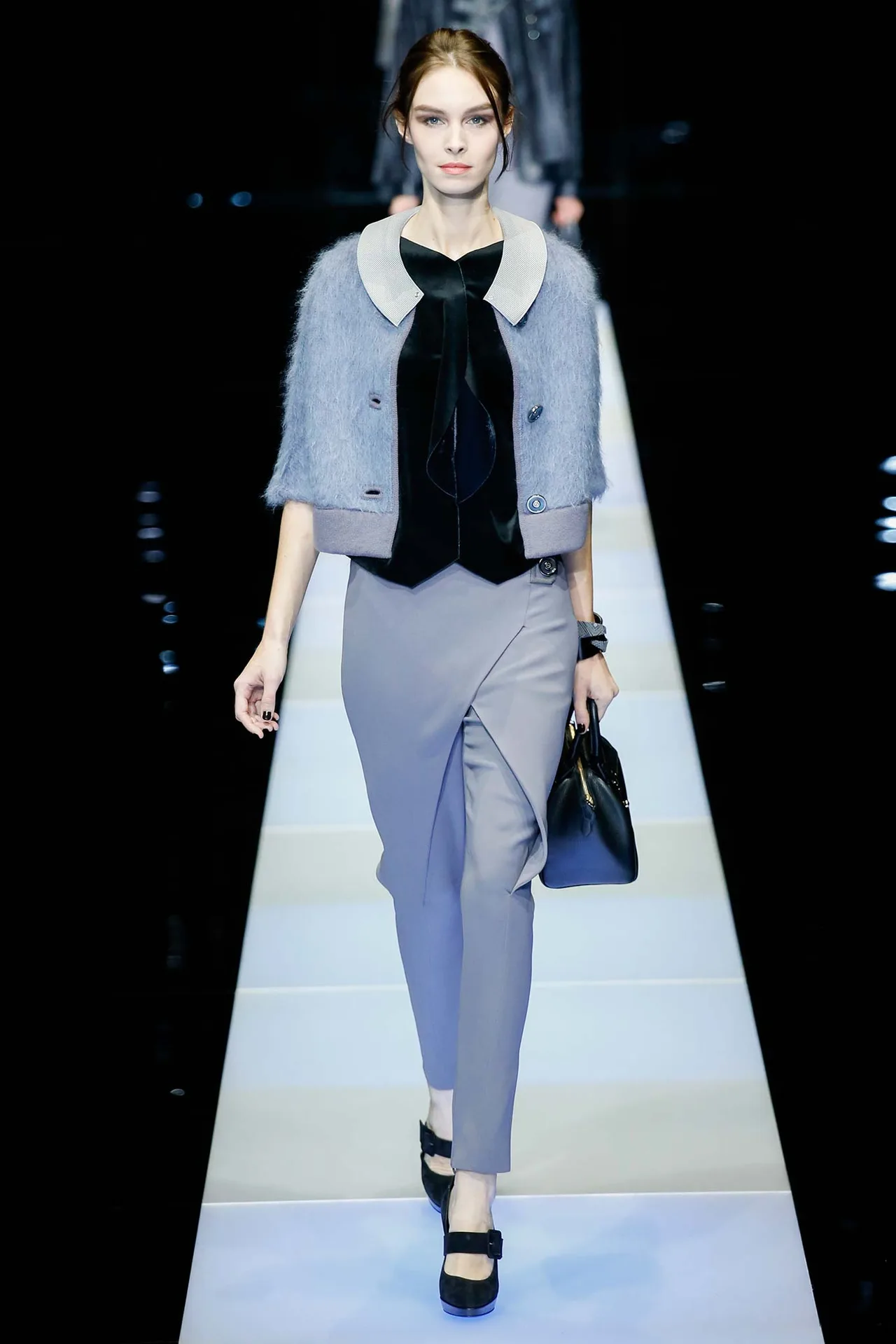 ao khoac nu thoi trang giorgio armani