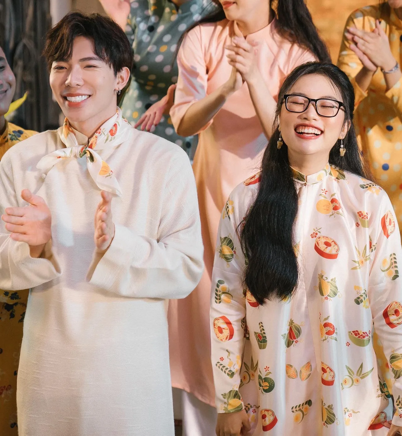 Hoa Niên áo dài Phương Mỹ Chi