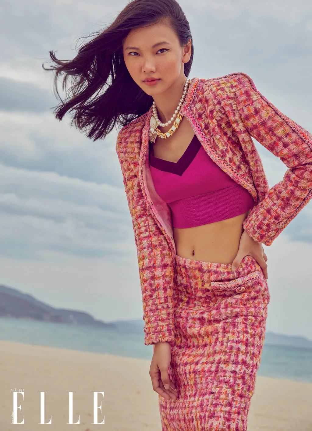 bộ ảnh người mẫu mặc áo Chanel bộ ảnh thời trang mùa Hè người mẫu mặc đồ Chanel màu hồng