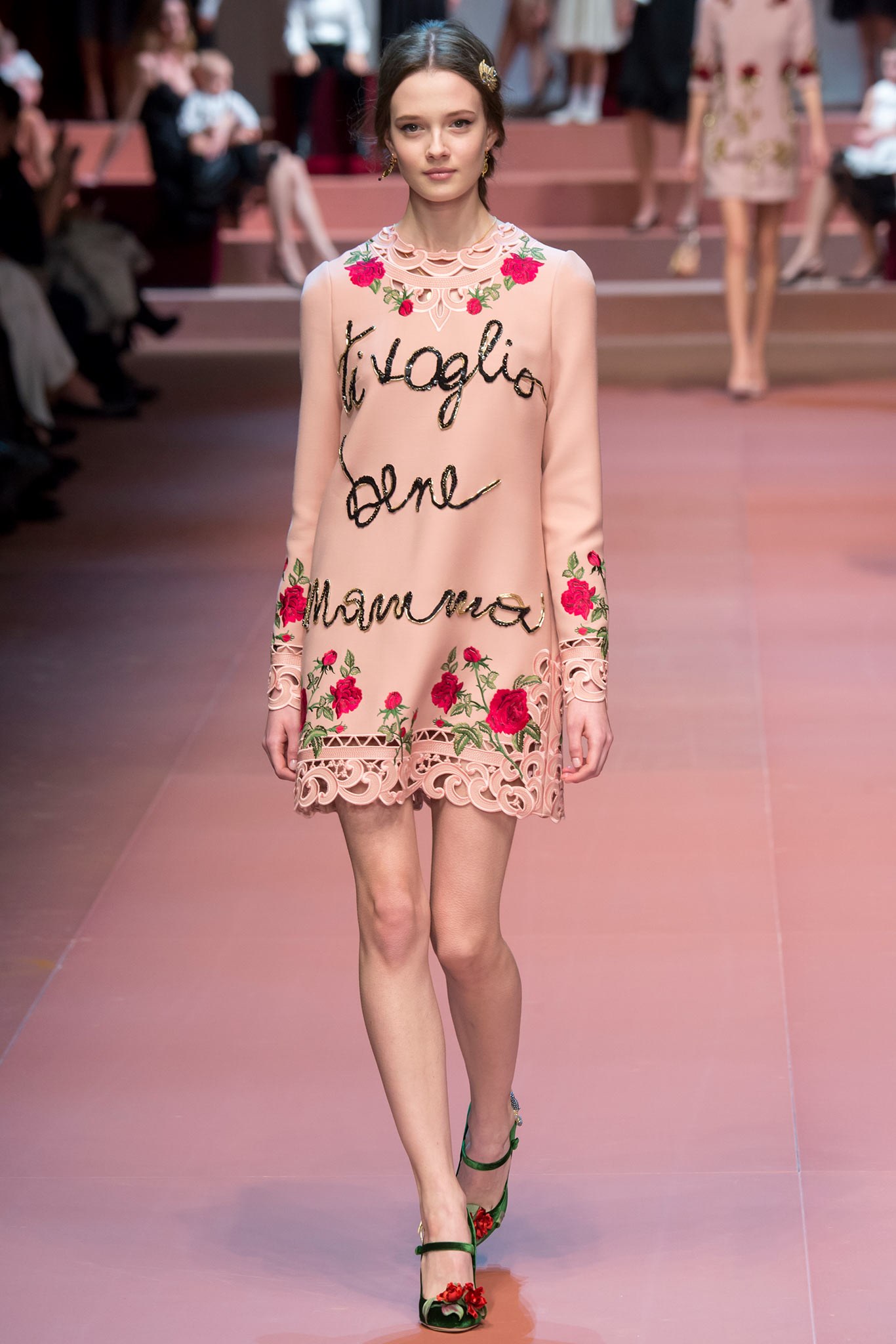 Bộ sưu tập Dolce&Gabbana Thu Đông 2015 Ellevn